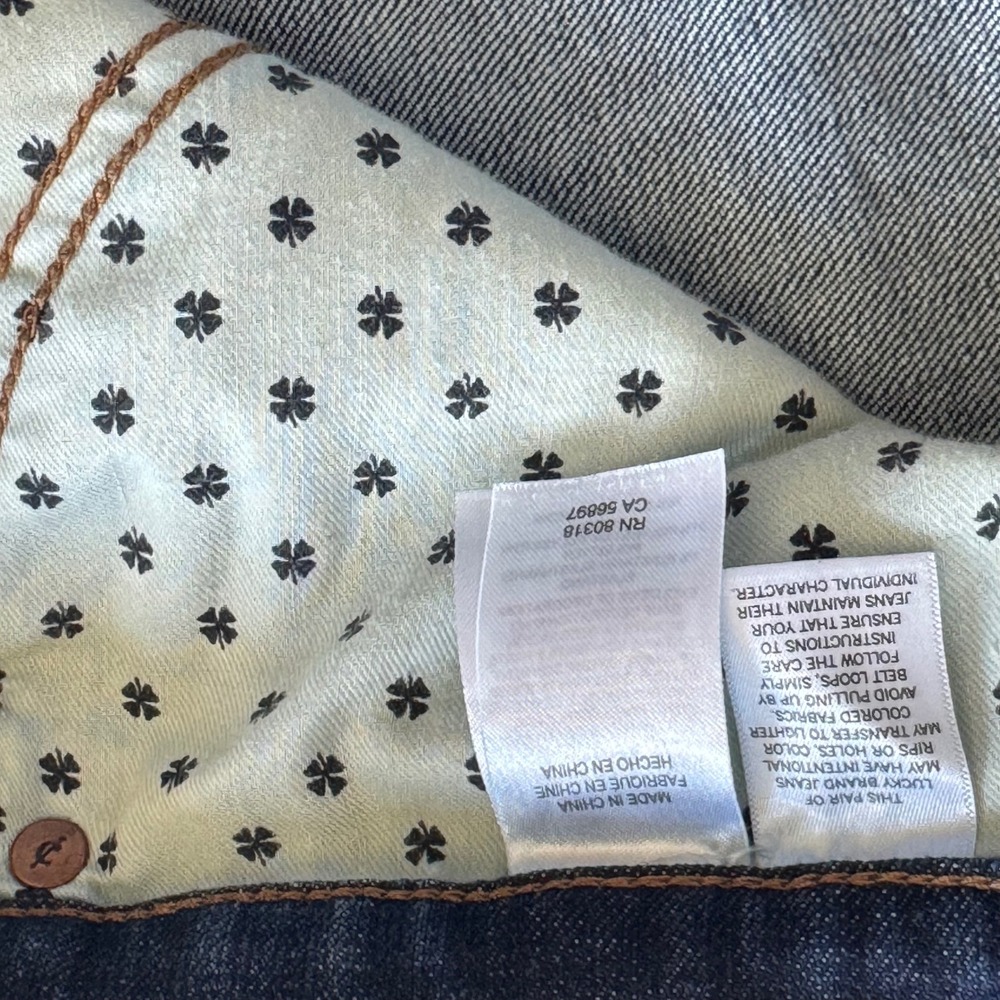 Lucky Brand 221 Straight Leg Dad Jeans Mens Blue Denim 36x30 Normcore Minimalist - Picture 6 of 10